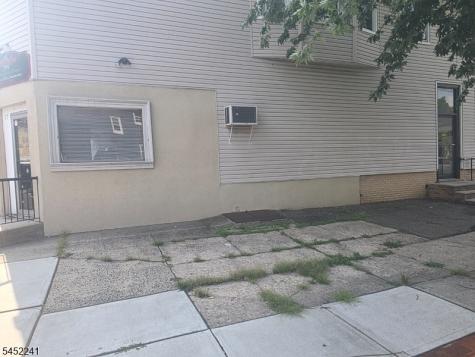 17 Maolis Avenue Bloomfield NJ 07003