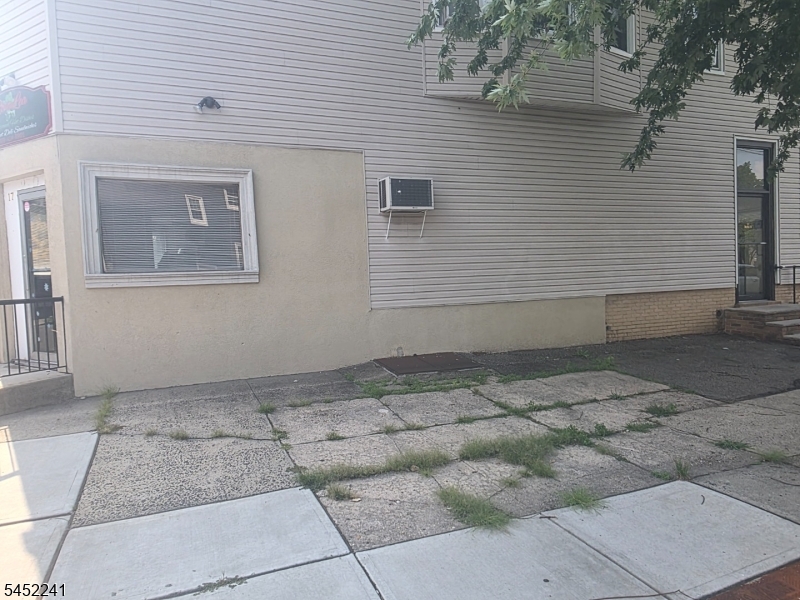 17 Maolis Avenue Bloomfield NJ 07003