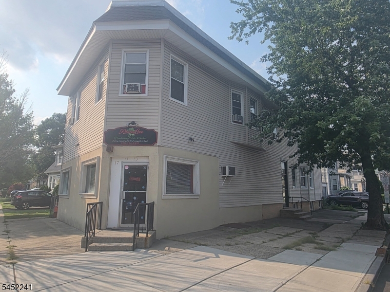 17 Maolis Avenue Bloomfield NJ 07003