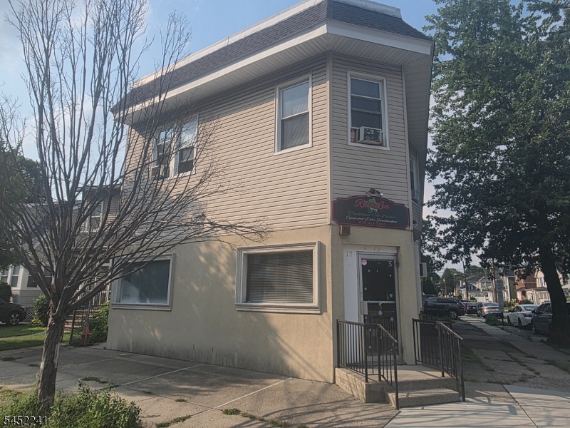 17 Maolis Avenue Bloomfield NJ 07003