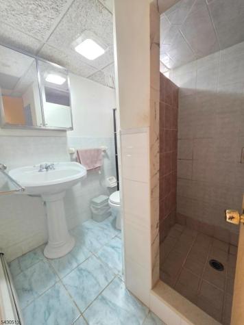 2032 E Saint Georges Avenue Linden NJ 07036
