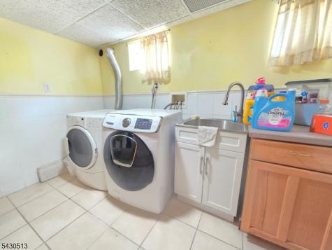 2032 E Saint Georges Avenue Linden NJ 07036