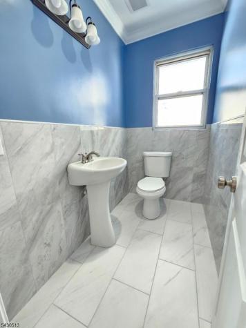 2032 E Saint Georges Avenue Linden NJ 07036