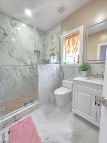 2032 E Saint Georges Avenue Linden NJ 07036