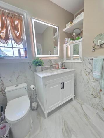 2032 E Saint Georges Avenue Linden NJ 07036