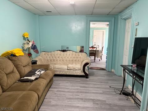 138 Garside Street Newark NJ 07104