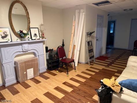 138 Garside Street Newark NJ 07104