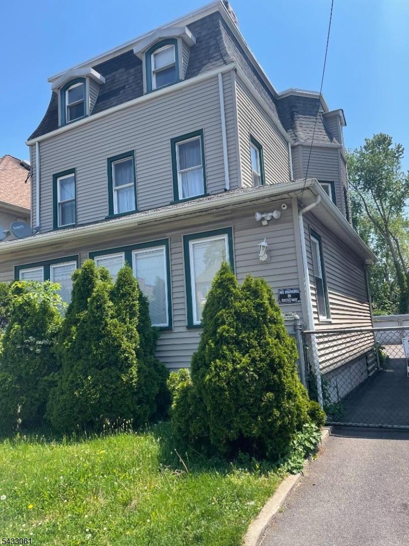218 Orchard Street Elizabeth NJ 07208