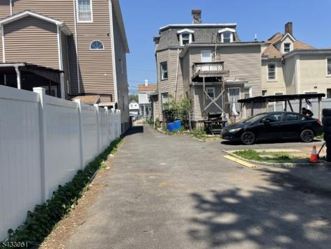 218 Orchard Street Elizabeth NJ 07208
