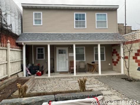 38 Delancy Street Newark NJ 07105