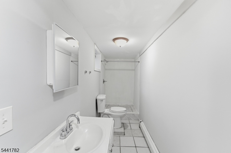 318 Grove Street Newark NJ 07103