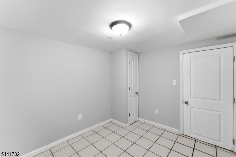 318 Grove Street Newark NJ 07103