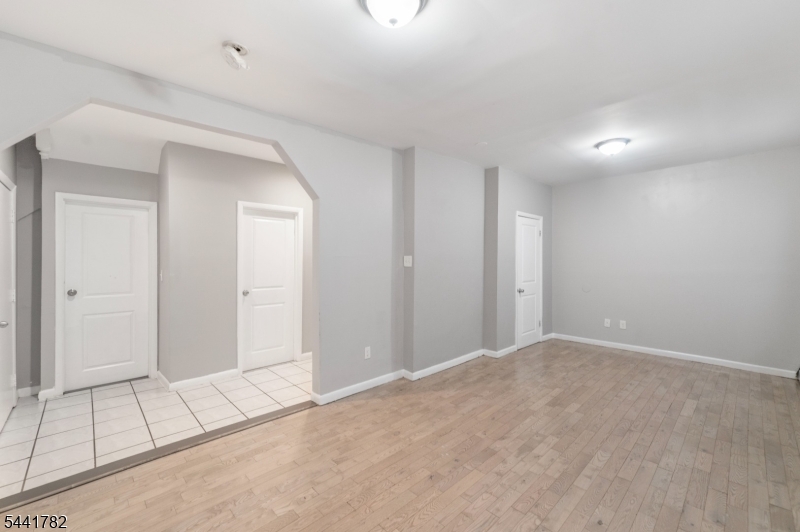 318 Grove Street Newark NJ 07103