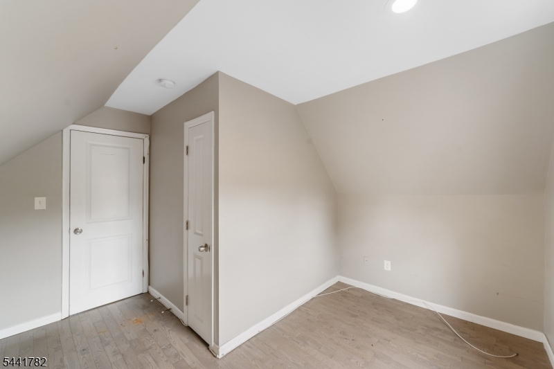 318 Grove Street Newark NJ 07103