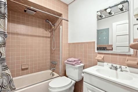 31 Meade Street West Orange NJ 07052
