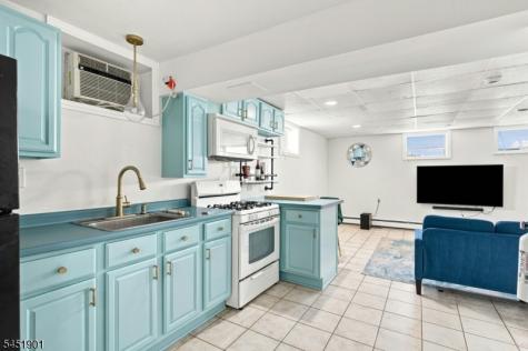31 Meade Street West Orange NJ 07052