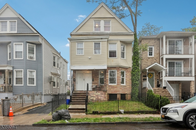 148 N 15th Street East Orange NJ 07017