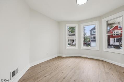 148 N 15th Street East Orange NJ 07017