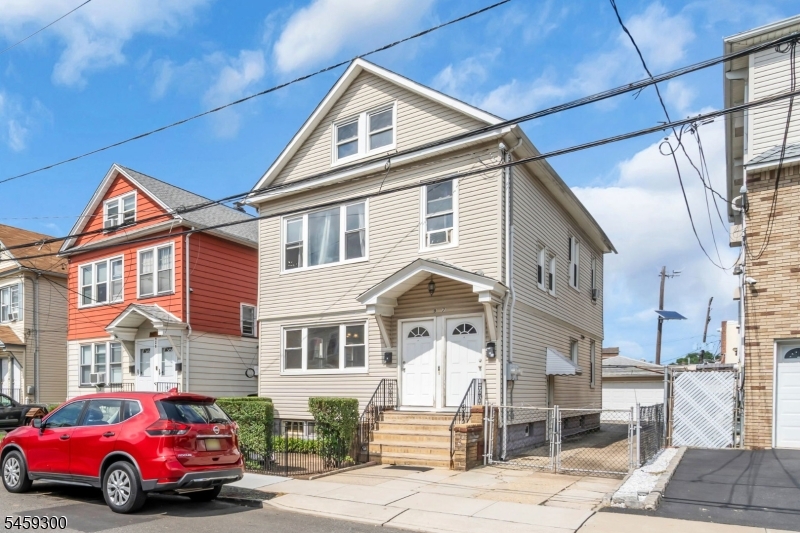 927 Meredith Avenue Elizabeth NJ 07202