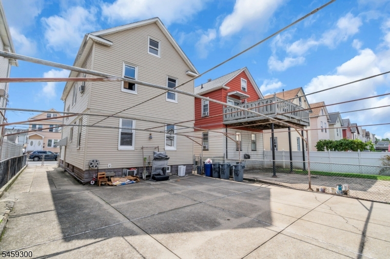 927 Meredith Avenue Elizabeth NJ 07202