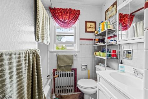 57 Devon Street North Arlington NJ 07031