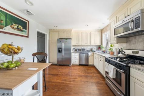 1016 Gifford Court Union NJ 07083