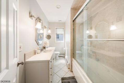 1016 Gifford Court Union NJ 07083