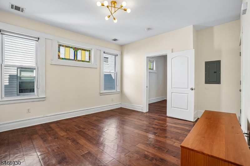 731 18TH Avenue Irvington NJ 07111