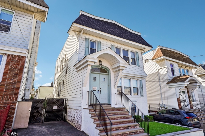 731 18TH Avenue Irvington NJ 07111