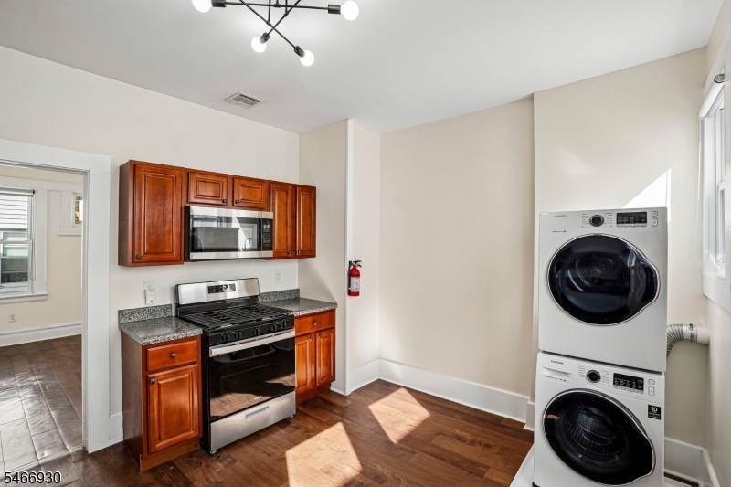 731 18TH Avenue Irvington NJ 07111