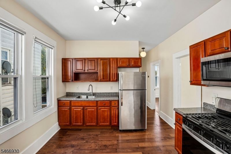 731 18TH Avenue Irvington NJ 07111