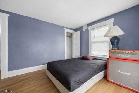 86 Llewellyn Avenue Hawthorne NJ 07506