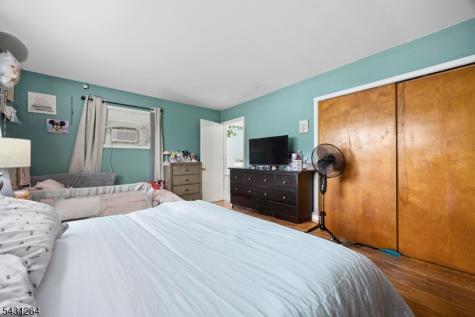 86 Llewellyn Avenue Hawthorne NJ 07506