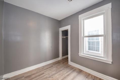 357 16TH Avenue Irvington NJ 07111