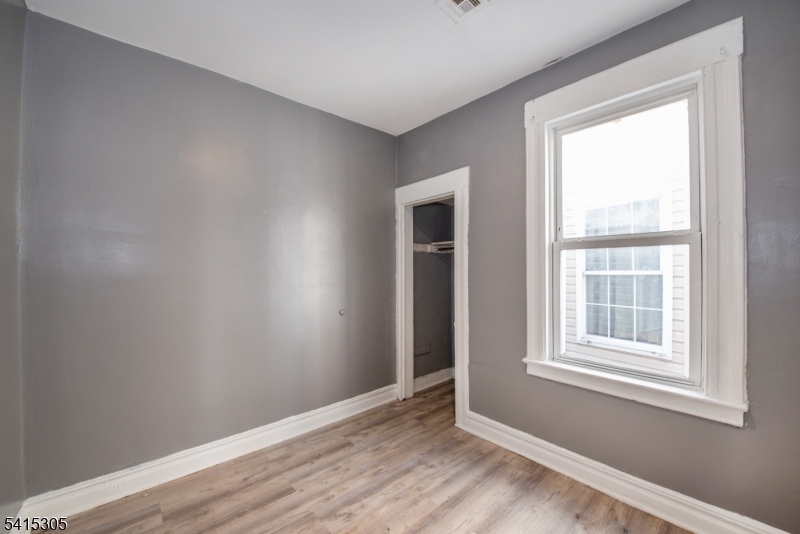 357 16TH Avenue Irvington NJ 07111