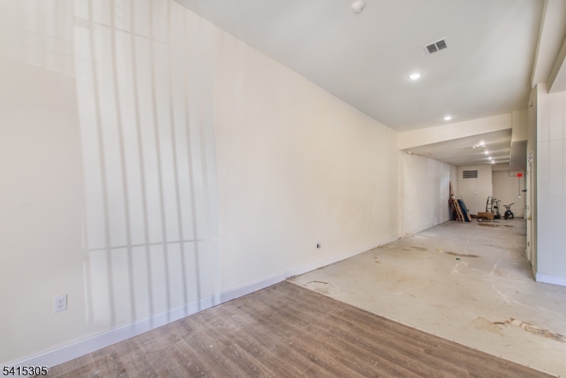 357 16TH Avenue Irvington NJ 07111