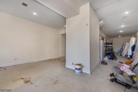 357 16TH Avenue Irvington NJ 07111