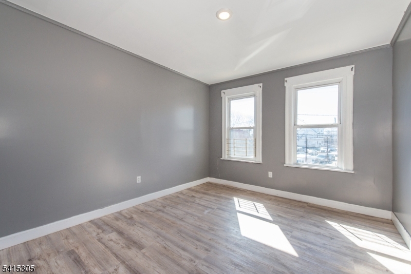 357 16TH Avenue Irvington NJ 07111