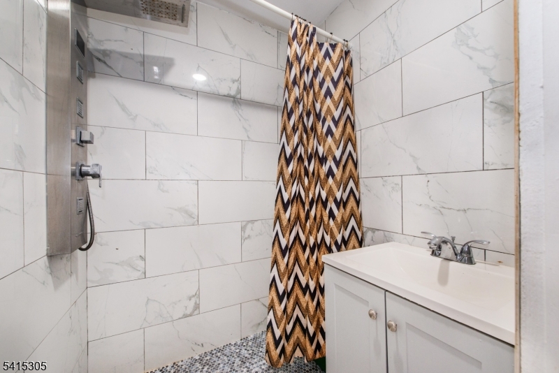 357 16TH Avenue Irvington NJ 07111