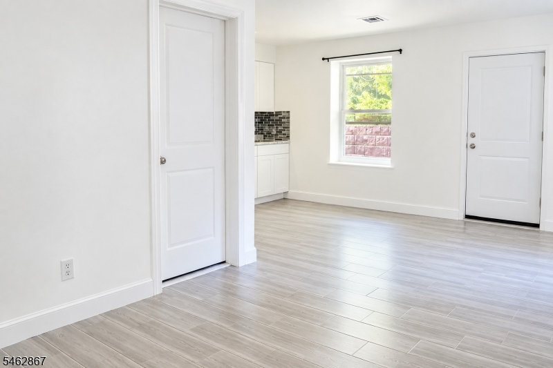 83 Stuyvesant Avenue Newark NJ 07106