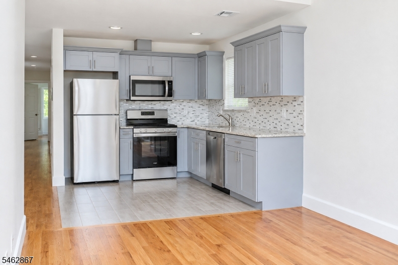 83 Stuyvesant Avenue Newark NJ 07106