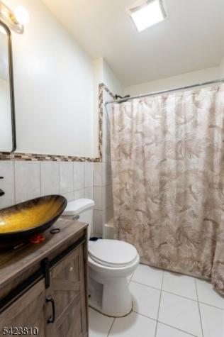 76 N 4th Street Paterson NJ 07522