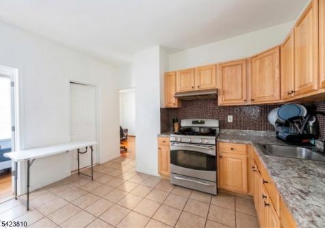 76 N 4th Street Paterson NJ 07522