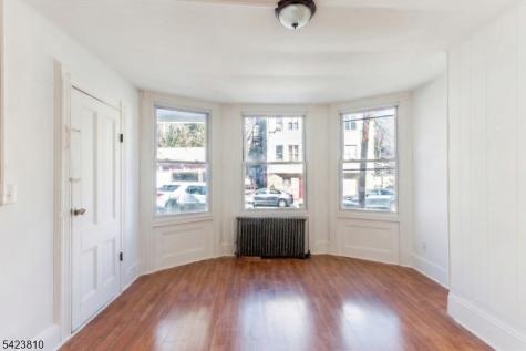 76 N 4th Street Paterson NJ 07522