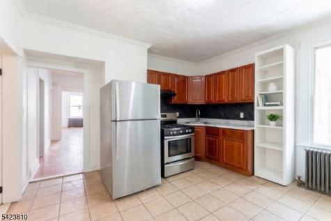 76 N 4th Street Paterson NJ 07522