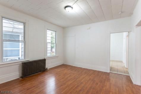 76 N 4th Street Paterson NJ 07522