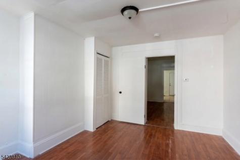 76 N 4th Street Paterson NJ 07522