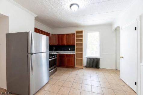 76 N 4th Street Paterson NJ 07522