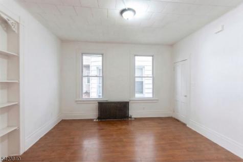 76 N 4th Street Paterson NJ 07522