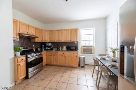 76 N 4th Street Paterson NJ 07522